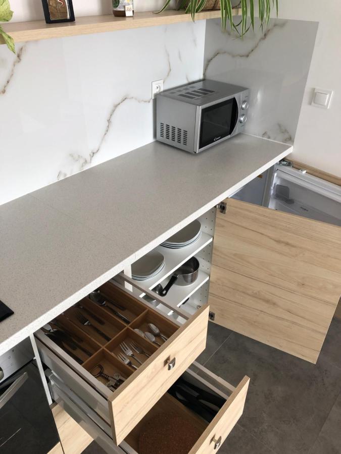 Apartamenty Maja ノヴィ・タルク エクステリア 写真