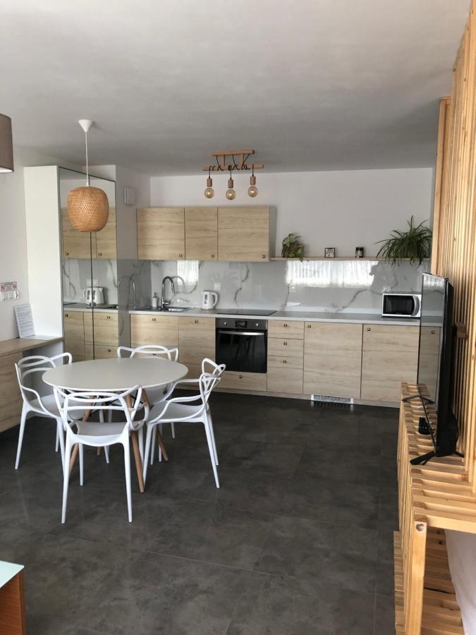 Apartamenty Maja ノヴィ・タルク エクステリア 写真