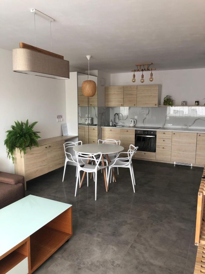 Apartamenty Maja ノヴィ・タルク エクステリア 写真